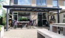 Terrasoverkapping met zonwering geplaatst in Groenlo